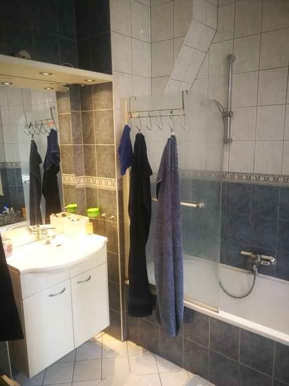 Room with private kitchen in Professorenbuurt - Image 5