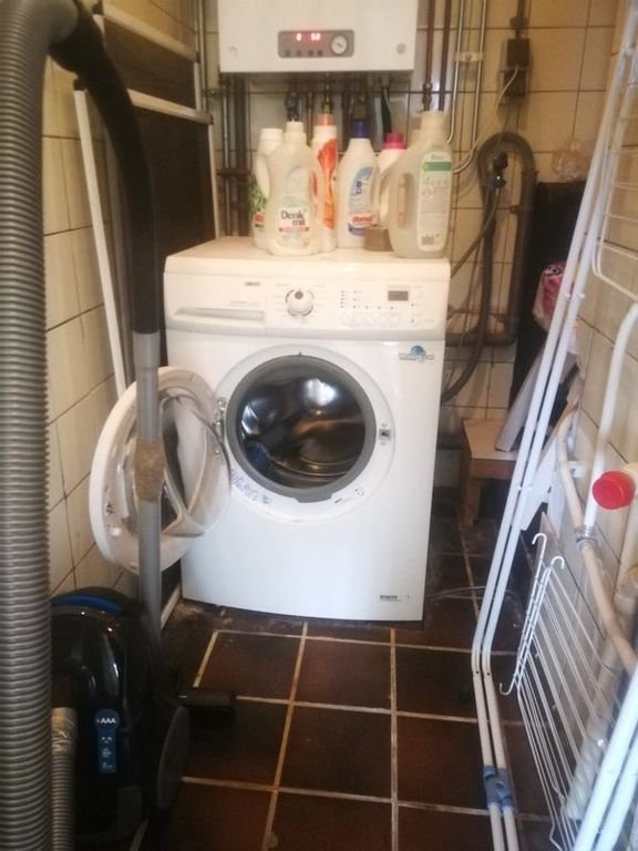 Room with private kitchen in Professorenbuurt - Image 6