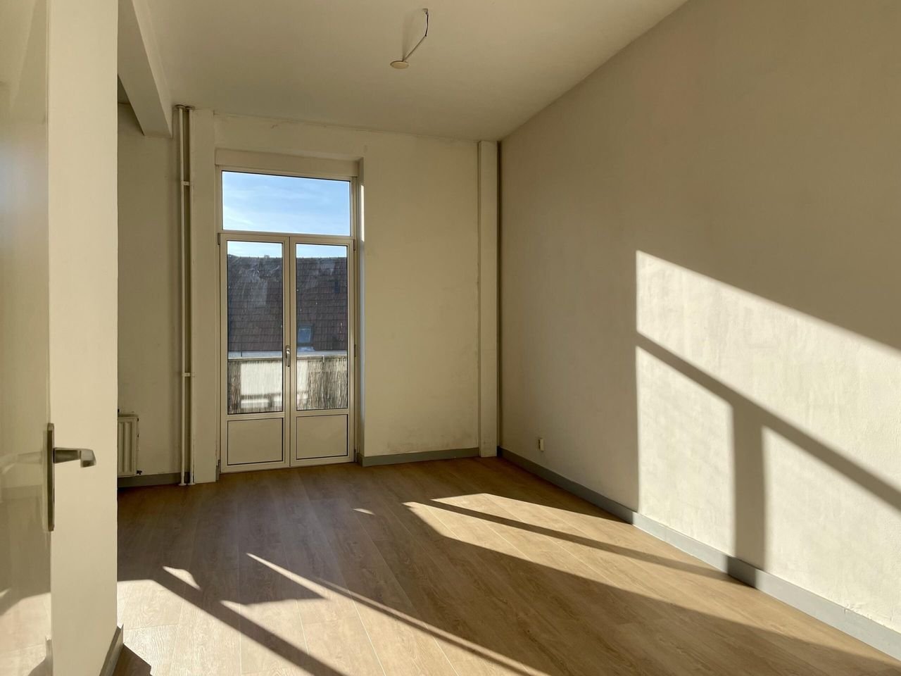 Characteristic living on the Parade - Image 5