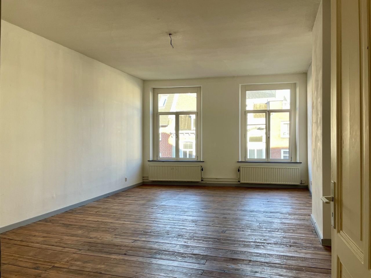 Characteristic living on the Parade - Image 2