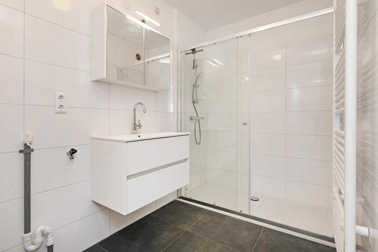 Spacious apartment (96m²) with kitchen island and energy label A - Image 4