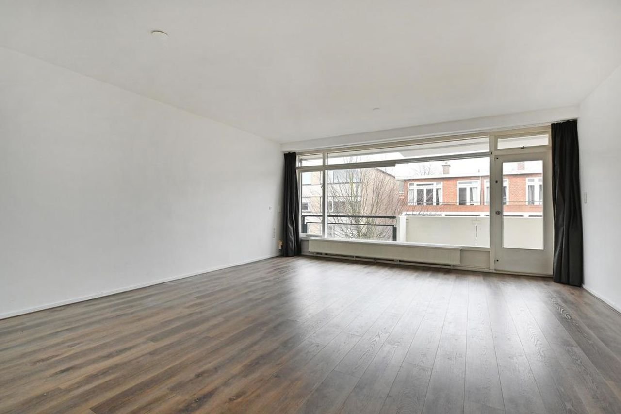 Spacious apartment (96m²) with kitchen island and energy label A - Image 2