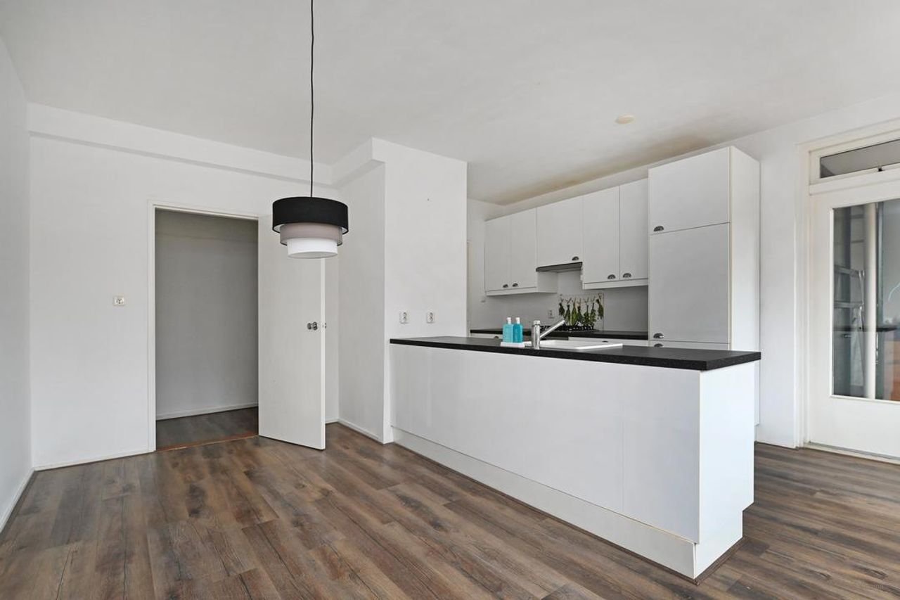 Spacious apartment (96m²) with kitchen island and energy label A - Image 3