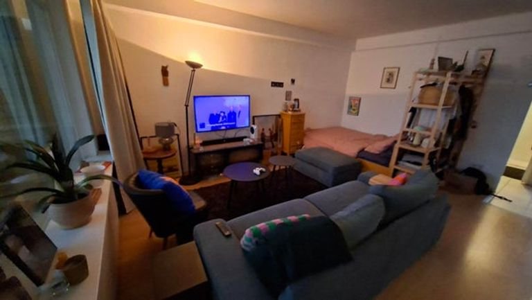 Ground-floor studio with large covered terrace - Image 8