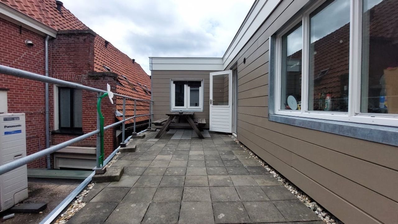 Spacious room on Plechelmusplein - Image 13