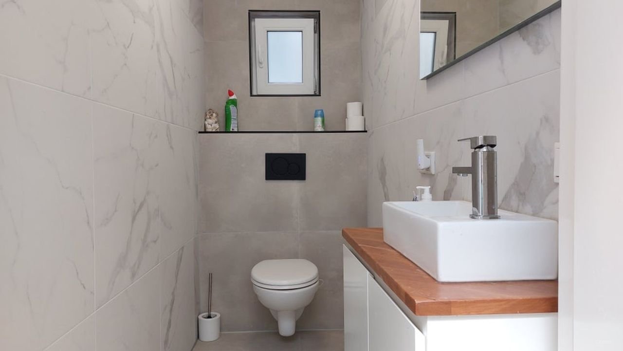 Spacious room on Plechelmusplein - Image 11