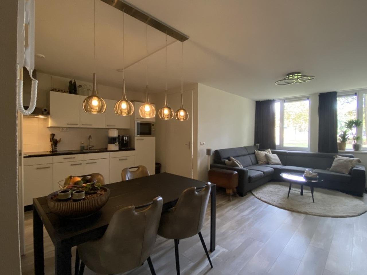 69 m² ground-floor apartment with terrace - Image 3