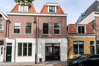 Gasloos stadshuis met tuin in de Vijfhoek