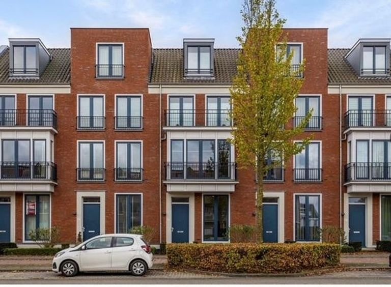 Modern apartment (100 m²) near ASML - Image 1