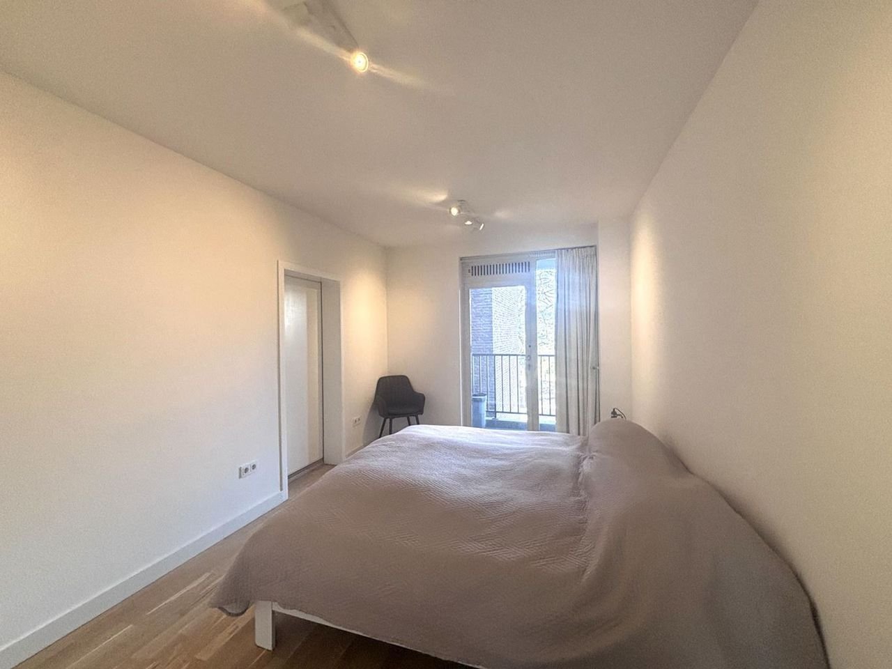 Gemeubileerd appartement met balkon in Villapark - Afbeelding 11