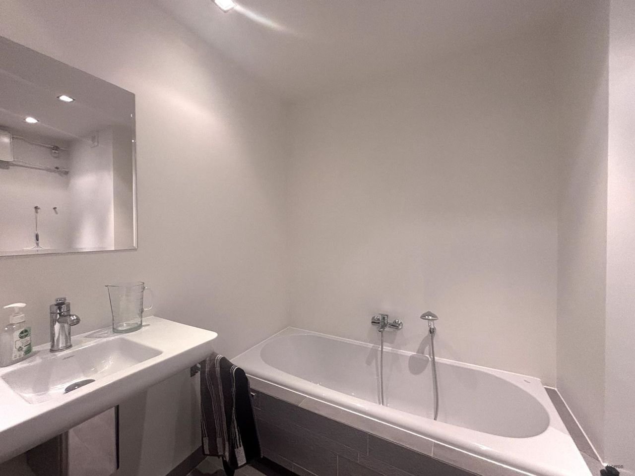 Gemeubileerd appartement met balkon in Villapark - Afbeelding 16