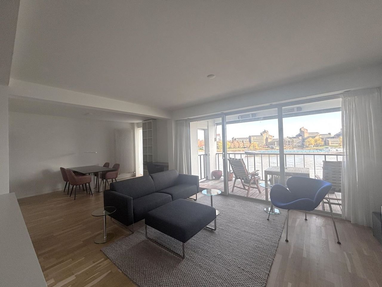 Gemeubileerd appartement met balkon in Villapark - Afbeelding 2