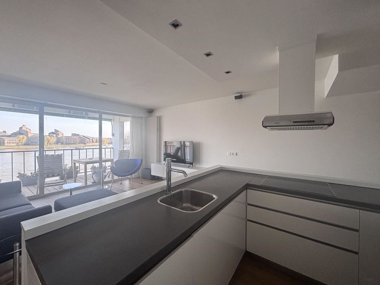 Gemeubileerd appartement met balkon in Villapark - Afbeelding 6