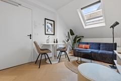 Furnished 1-bedroom apartment in city center - Image 5