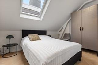 Furnished 1-bedroom apartment in city center - Image 2