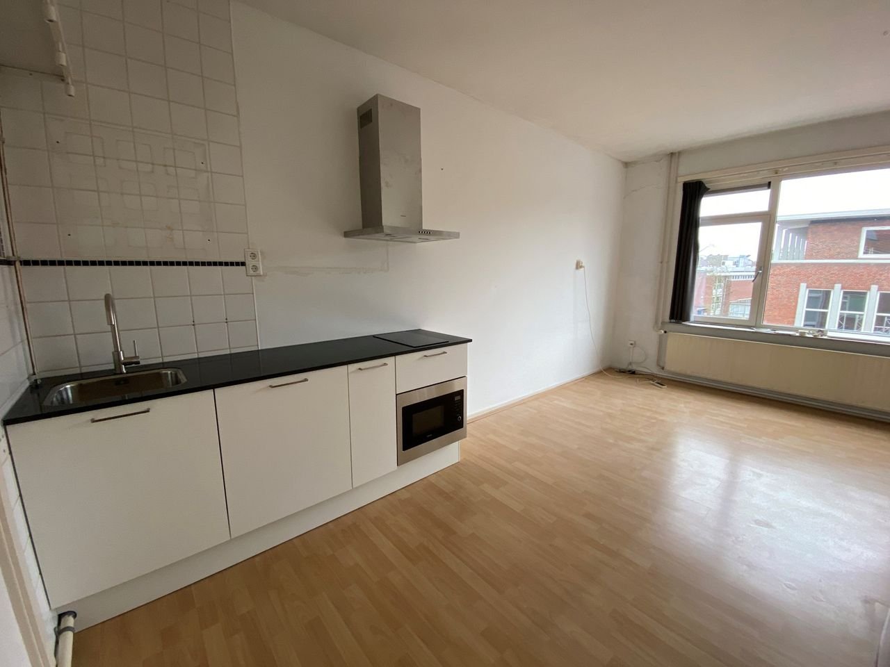 Kamer met eigen keukenblok in Oud-Zuid - Afbeelding 2