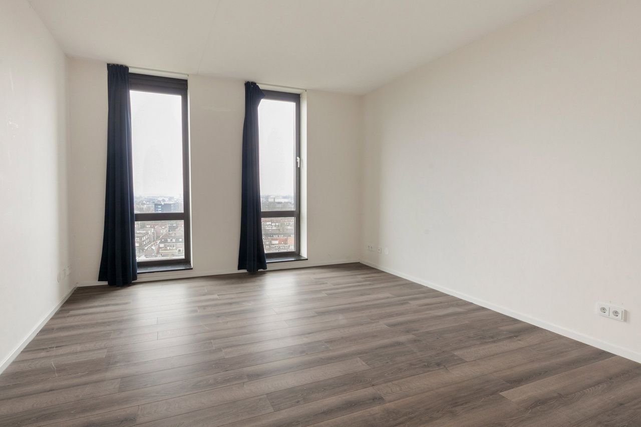 Spacious apartment (105 m²) with kitchen island - Image 14