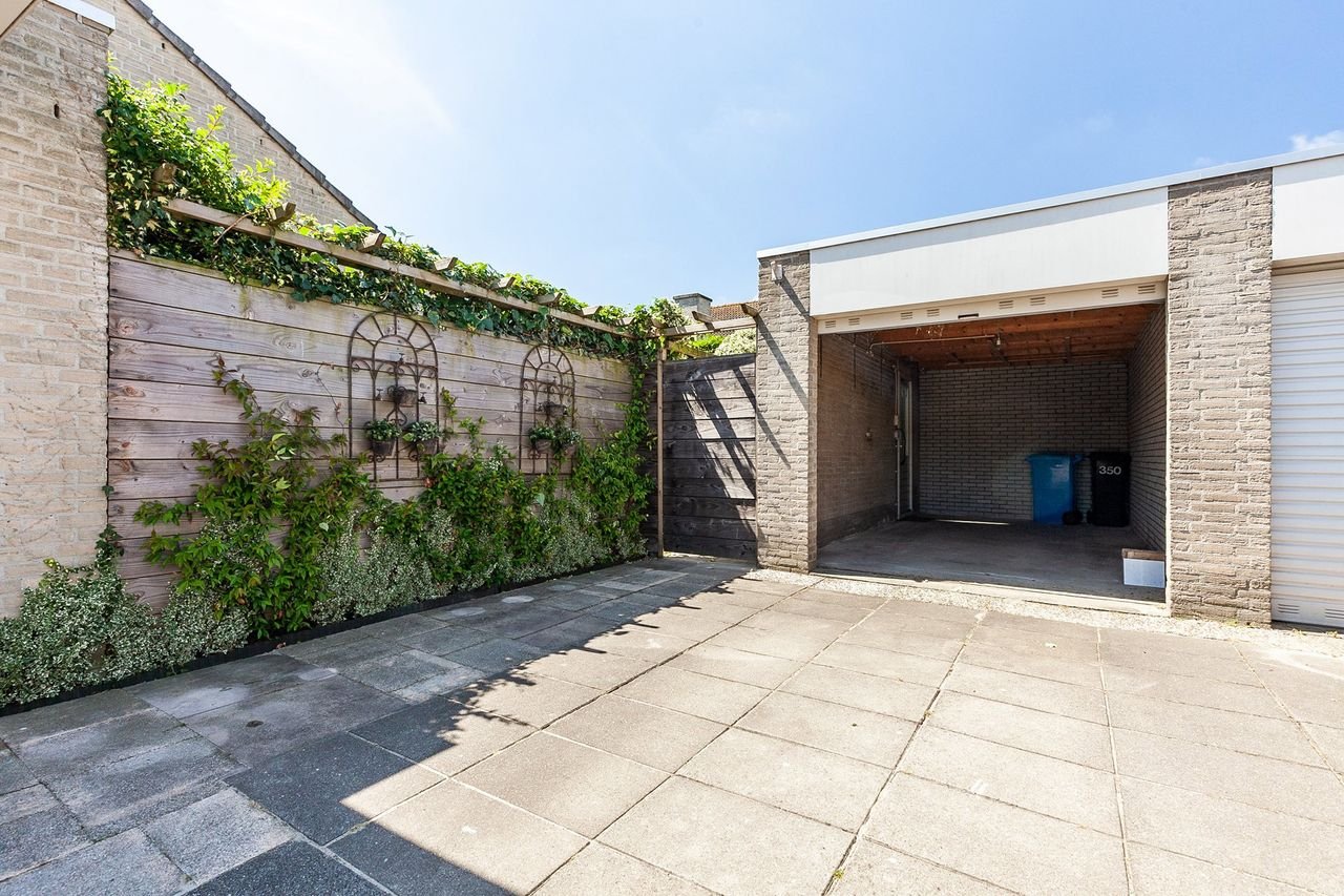 Bright family home (130 m²) with private garage - Image 33