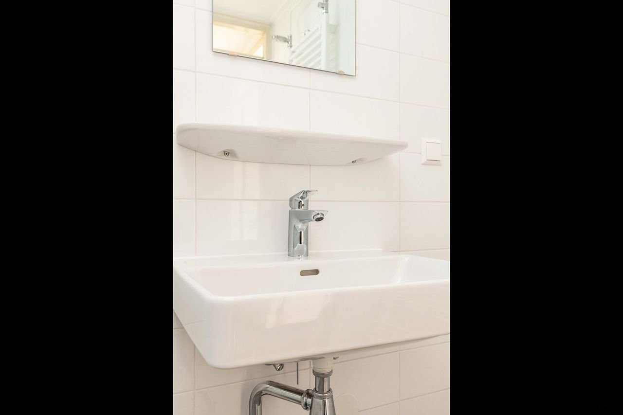 Bright family home (130 m²) with private garage - Image 24