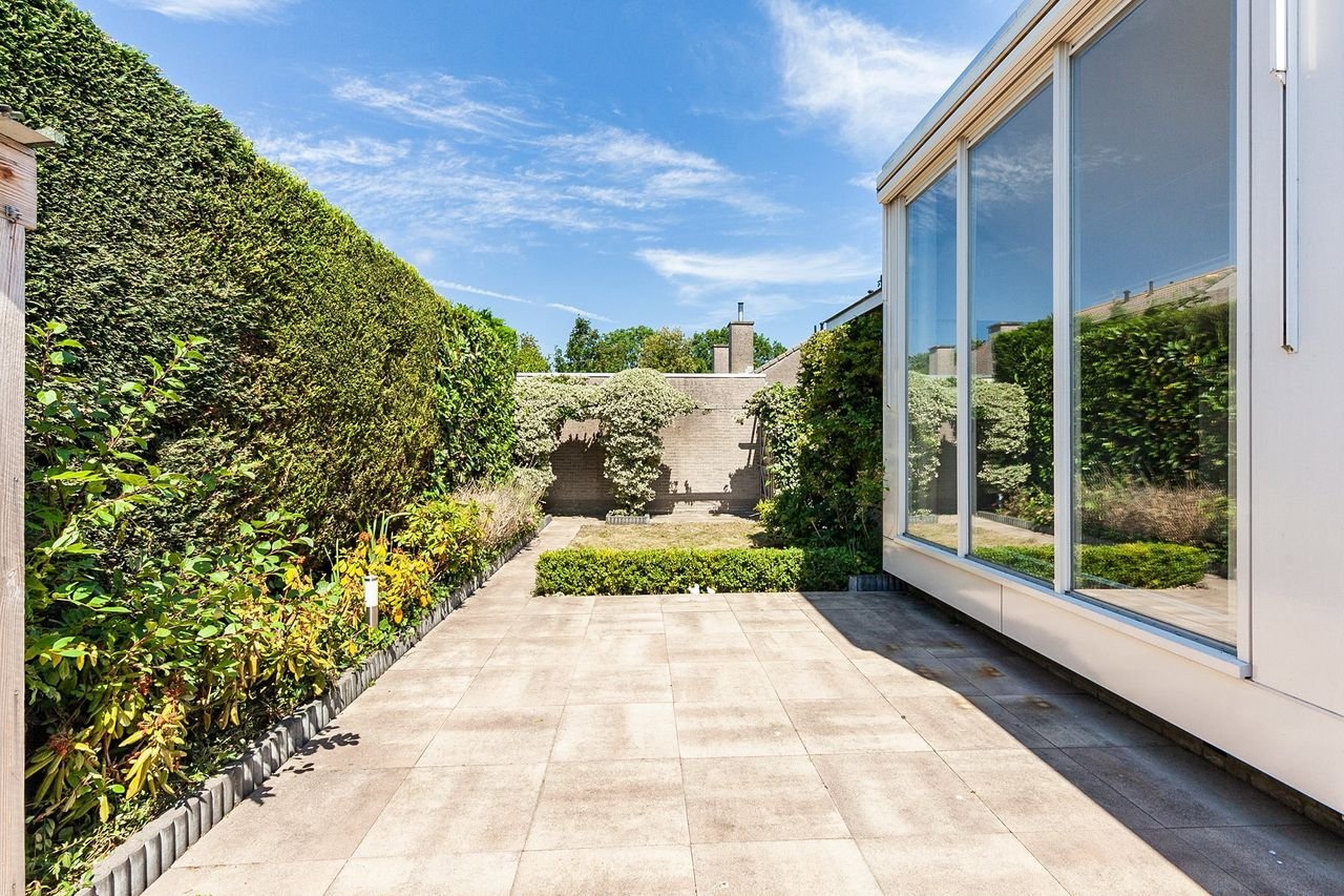 Bright family home (130 m²) with private garage - Image 31