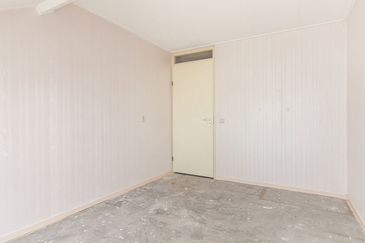 Bright family home (130 m²) with private garage - Image 21