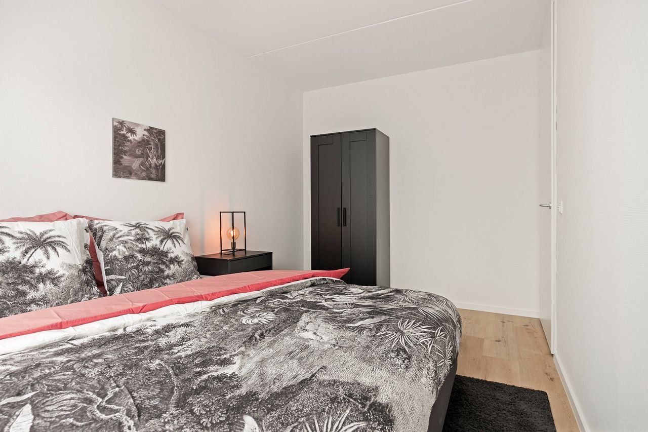 Gas-free corner house with 5 bedrooms - Image 14