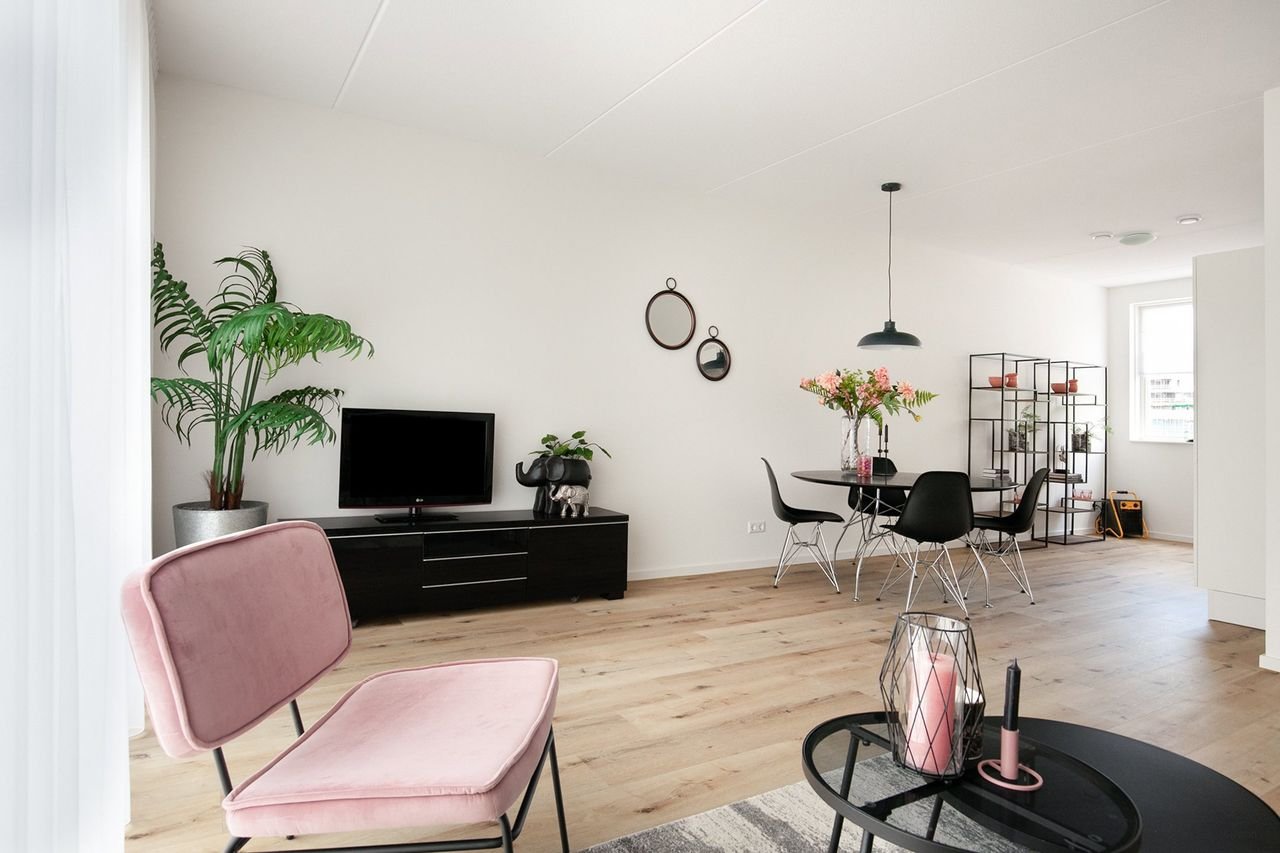 Gas-free corner house with 5 bedrooms - Image 8