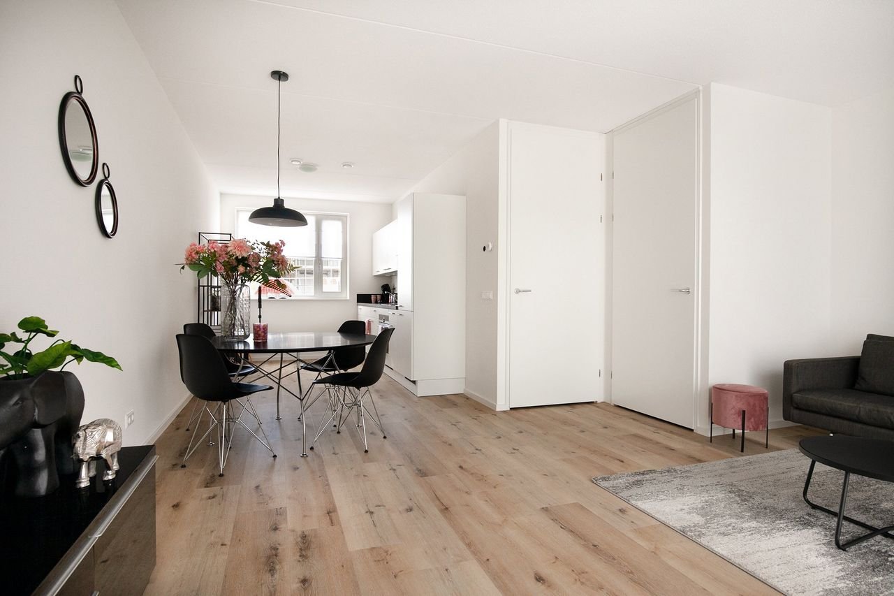 Gas-free corner house with 5 bedrooms - Image 9