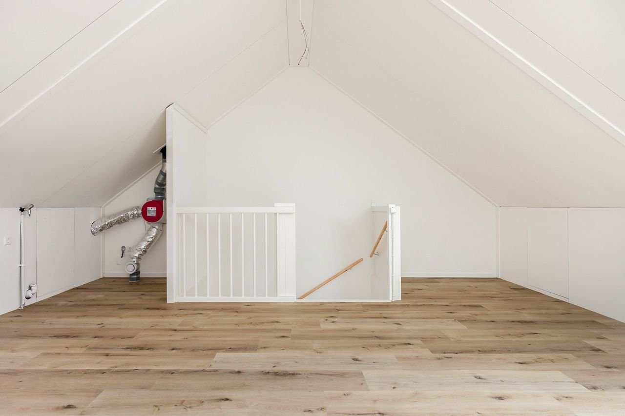 Gas-free corner house with 5 bedrooms - Image 22