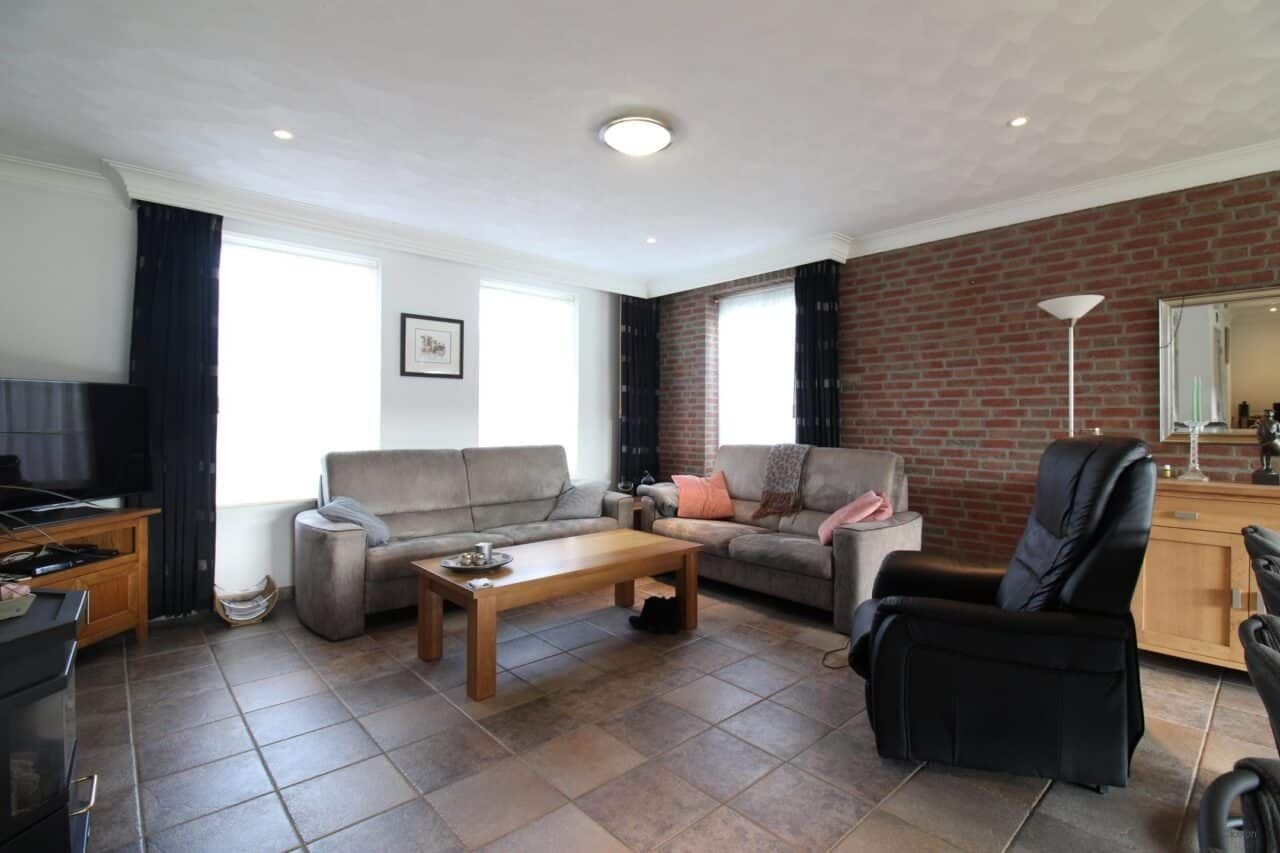 Detached House with 251m² in Wintelre - Image 6