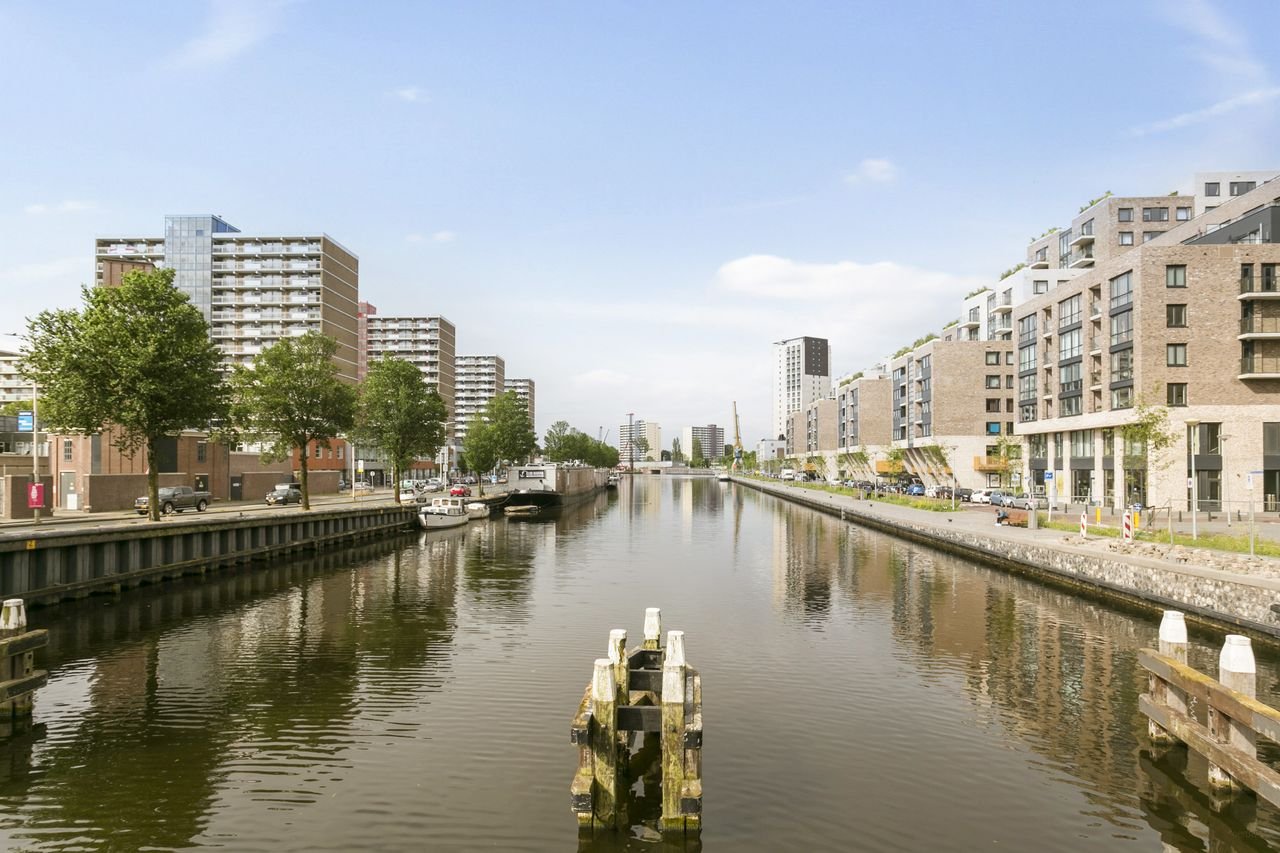 Modern two-bedroom apartment in Laakhaven - Image 8