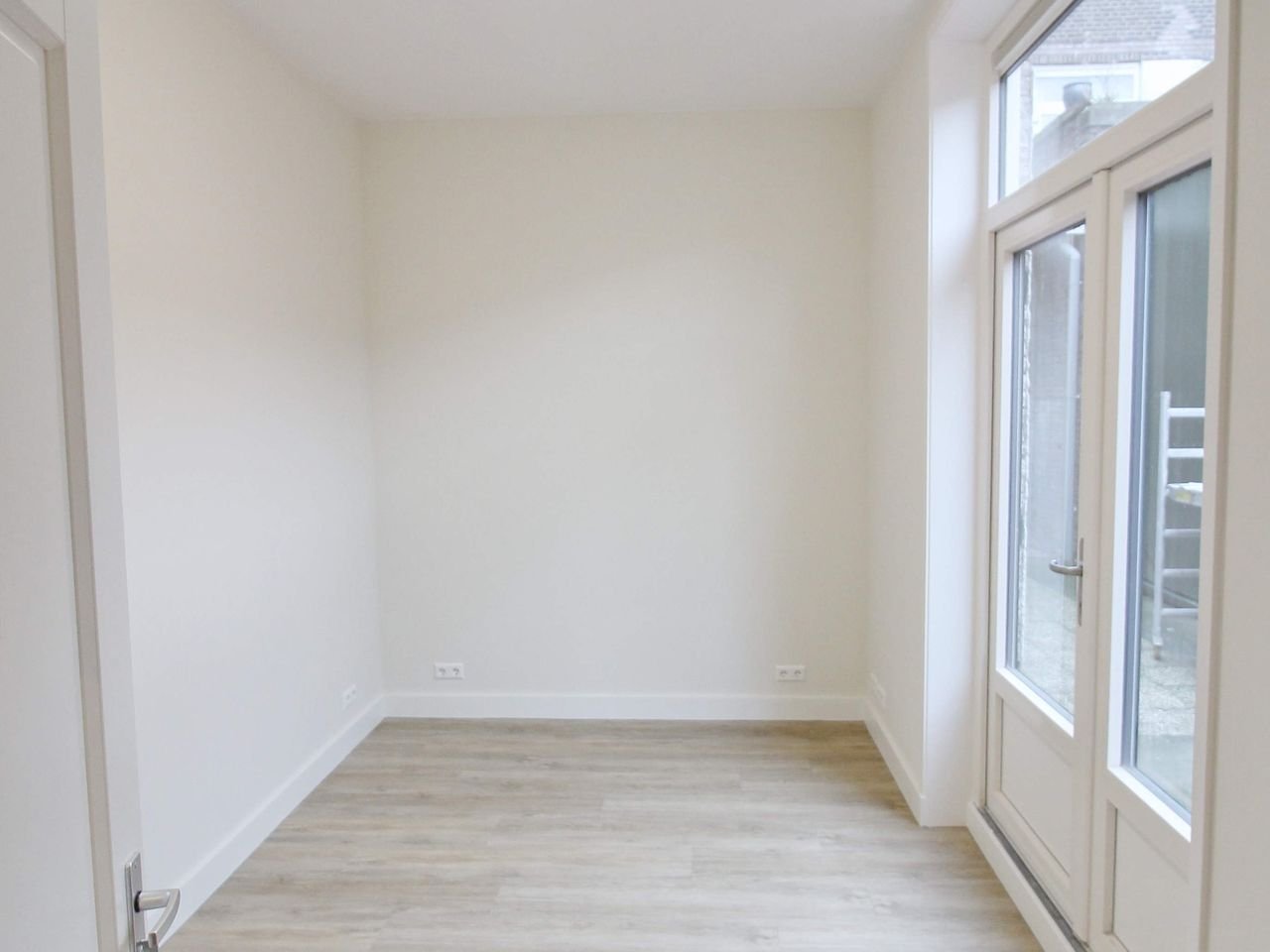 Licht benedenhuis met grote gedeelde tuin - Afbeelding 5