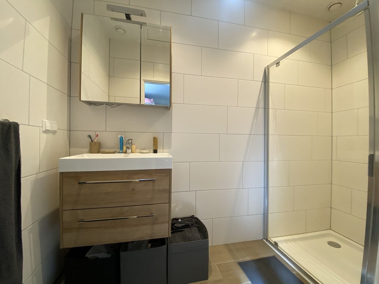 Licht benedenhuis met grote gedeelde tuin - Afbeelding 8