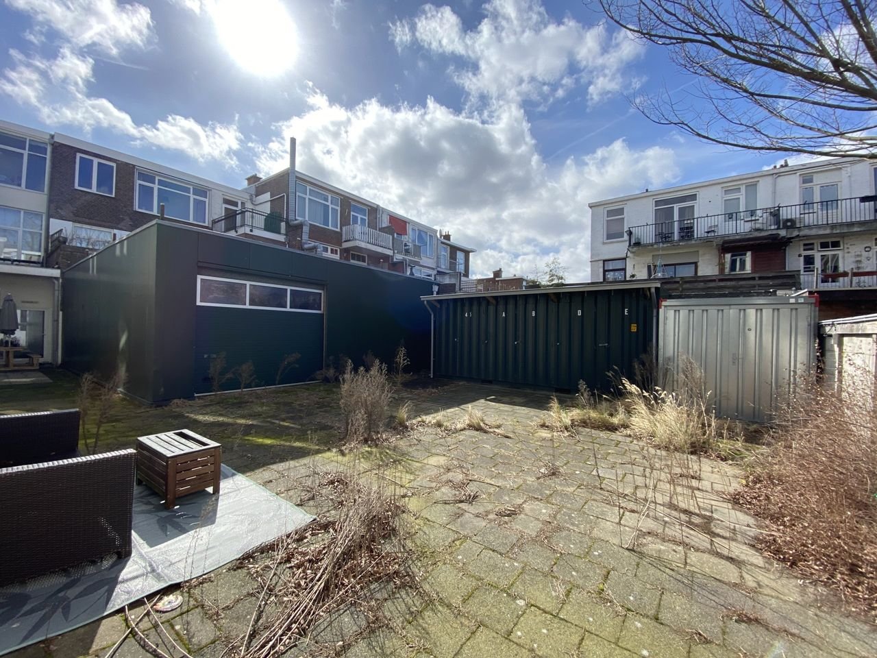 Licht benedenhuis met grote gedeelde tuin - Afbeelding 12