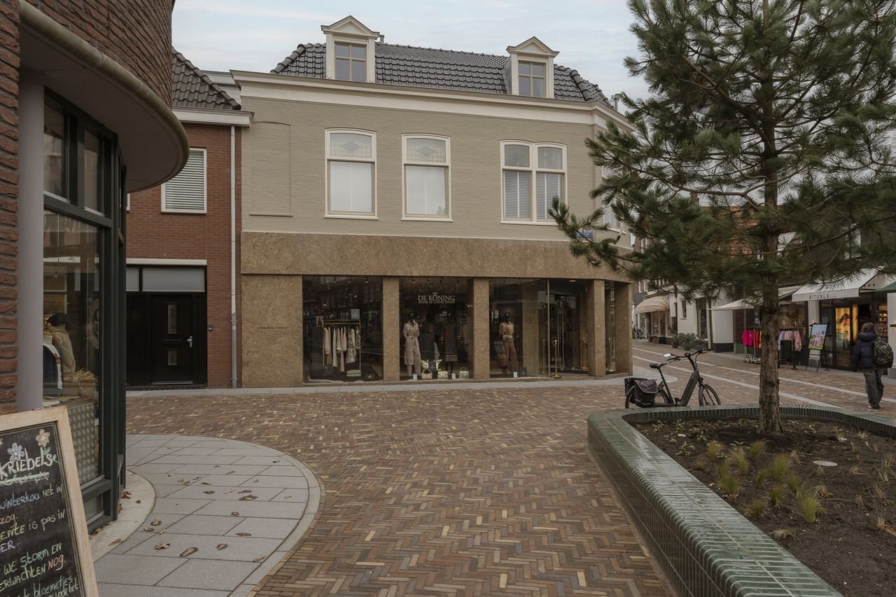 Modern living with terrace in the heart of Wassenaar - Image 1