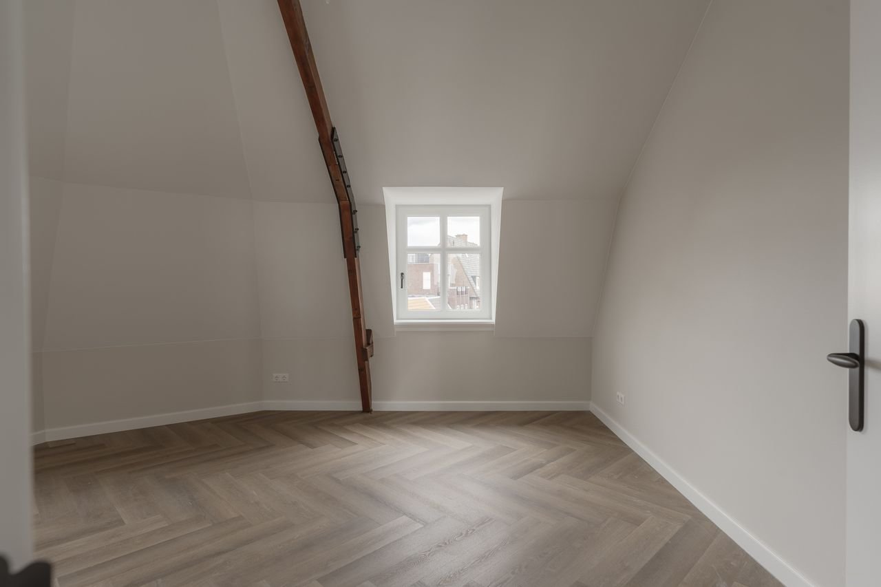 Modern living with terrace in the heart of Wassenaar - Image 19