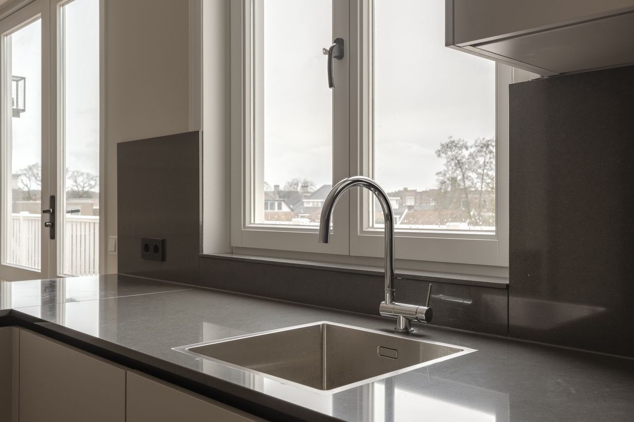 Modern living with terrace in the heart of Wassenaar - Image 13