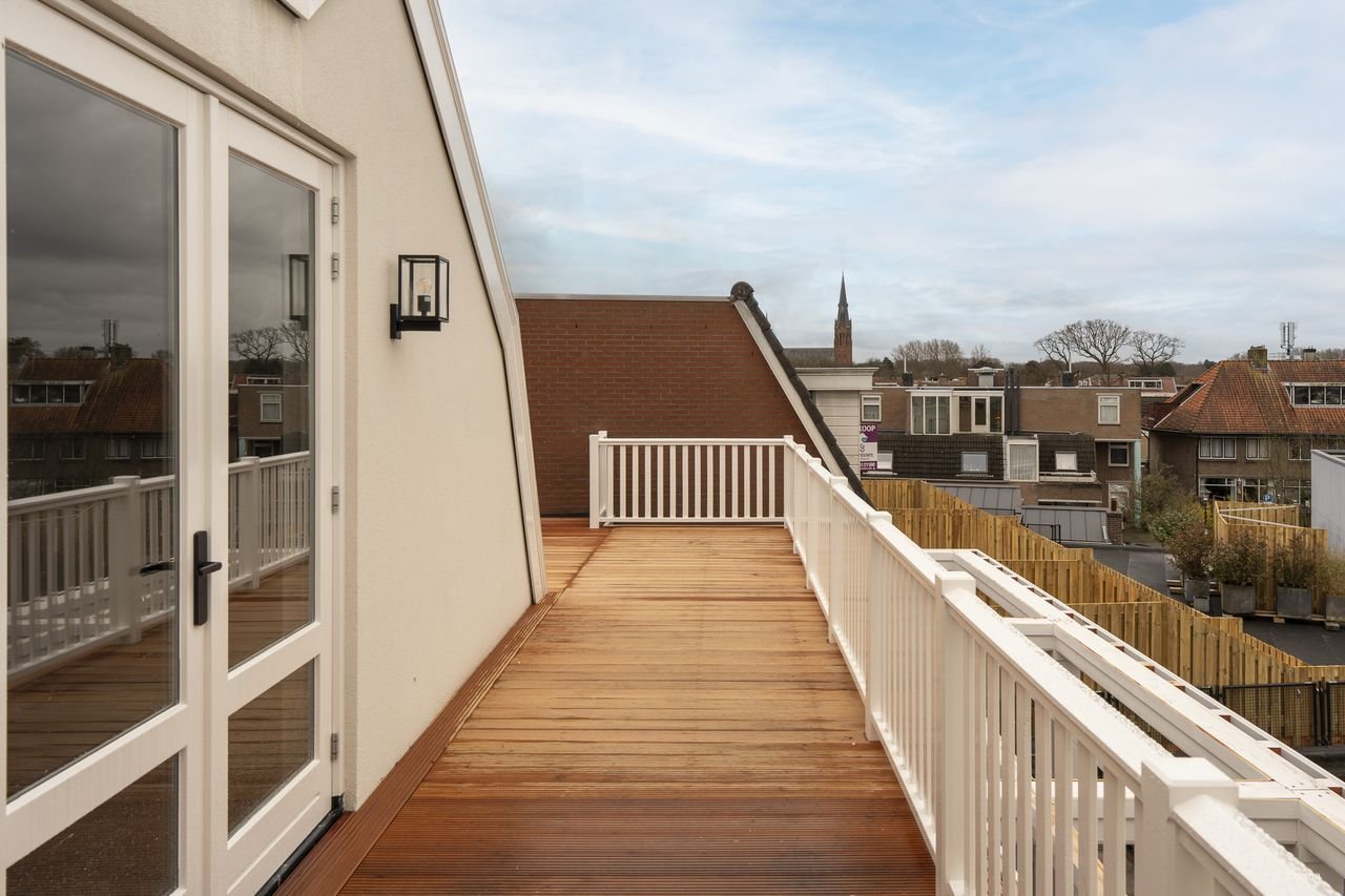 Modern living with terrace in the heart of Wassenaar - Image 3