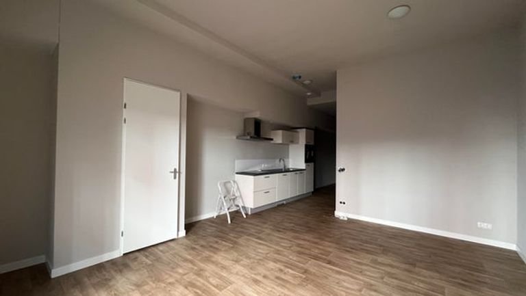 Modern studio around the corner from the Market Square - Image 2