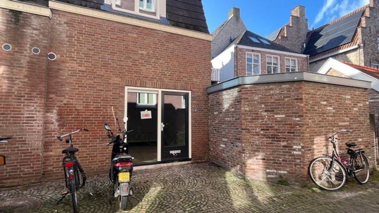 Modern studio around the corner from the Market Square - Image 1