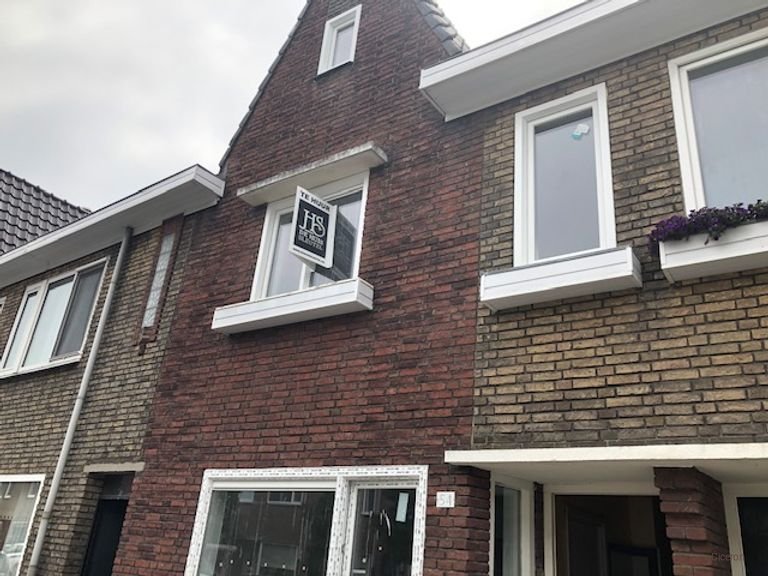 Renovated studio with garden in Tilburg - Image 6