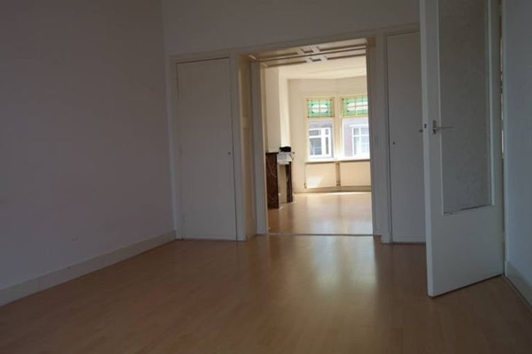 Appartement met balkon in Bezuidenhout - Afbeelding 6
