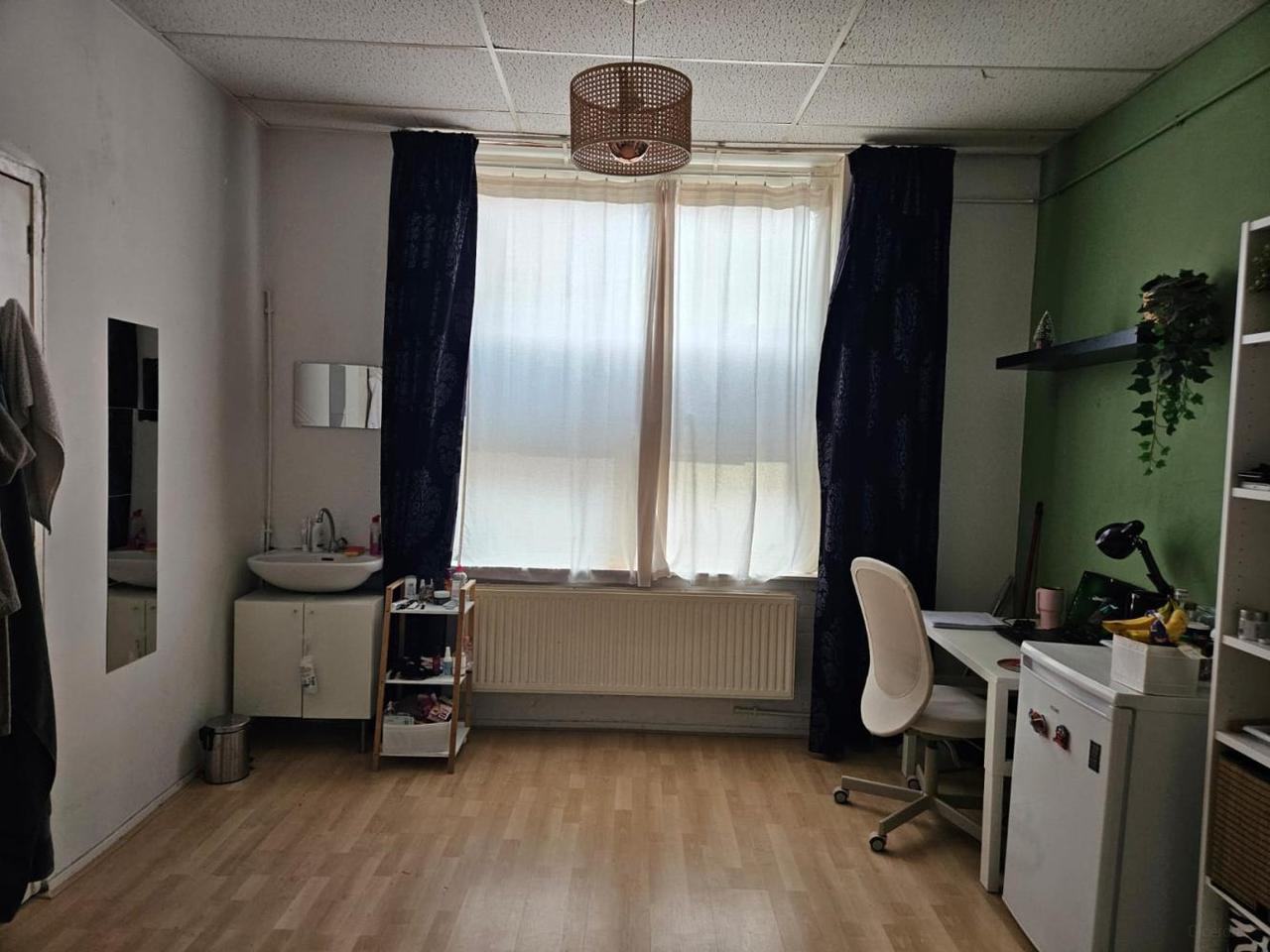 Room near Tilburg city center and train station - Image 3