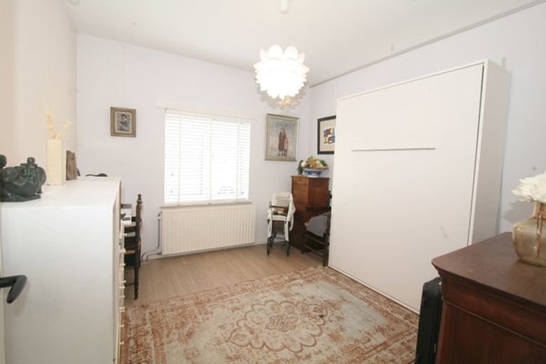 Tijdelijke benedenwoning met tuin in Bohemen - Afbeelding 19