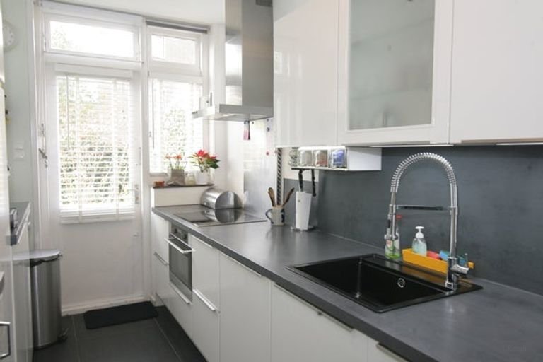 Tijdelijke benedenwoning met tuin in Bohemen - Afbeelding 11