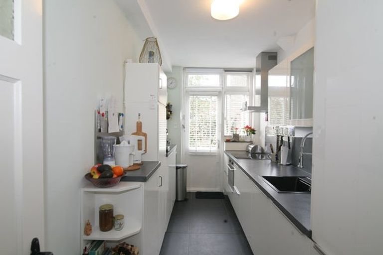 Tijdelijke benedenwoning met tuin in Bohemen - Afbeelding 10