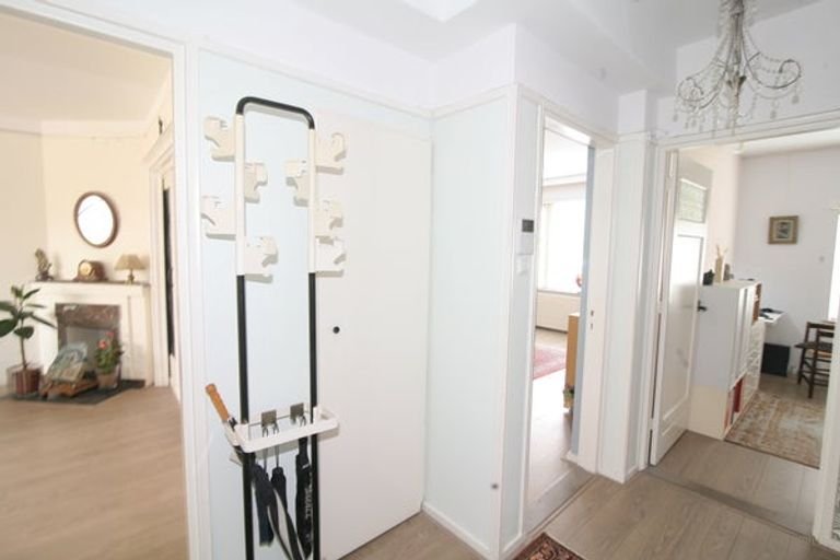 Tijdelijke benedenwoning met tuin in Bohemen - Afbeelding 18