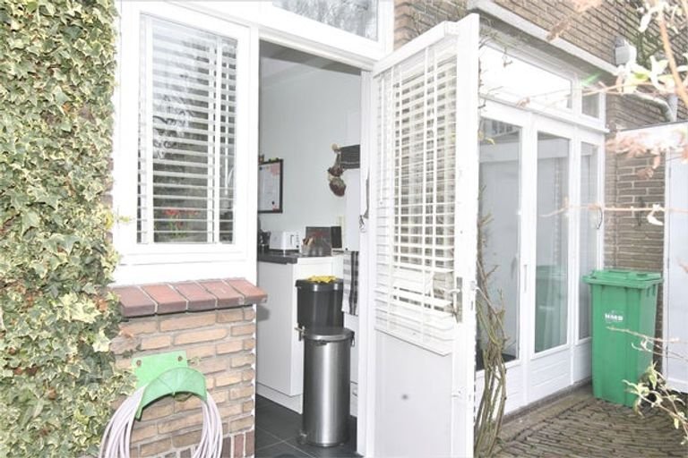 Tijdelijke benedenwoning met tuin in Bohemen - Afbeelding 17