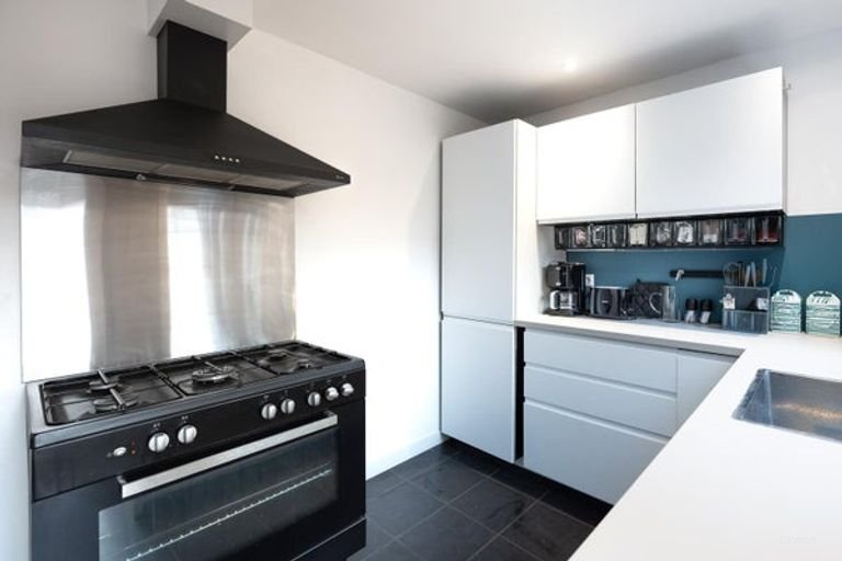 Gerenoveerd strandhuis met sauna en tuin - Afbeelding 8