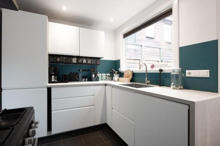 Gerenoveerd strandhuis met sauna en tuin - Afbeelding 7